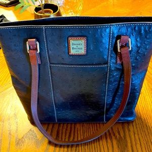 Dooney & Bourke black purse
